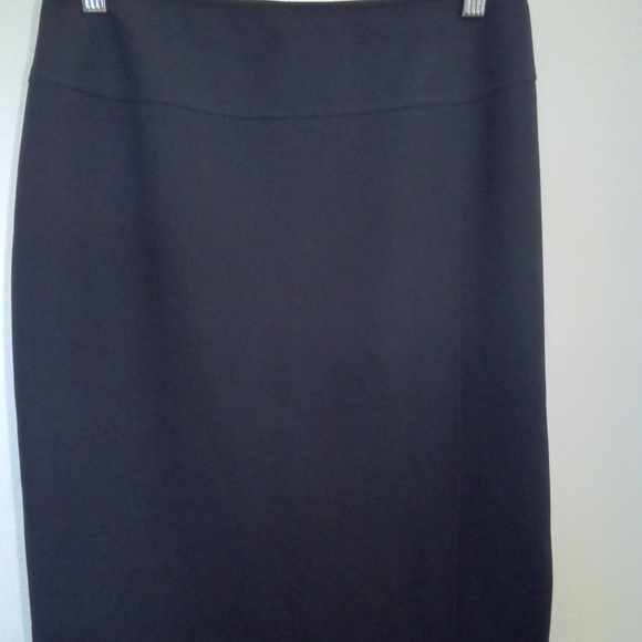 Friction Ladies Zip up Navy  Pencil Skirt - Picture 13 of 14